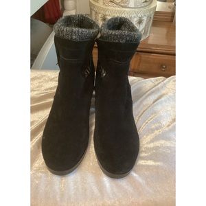 - UGG suede boots with knitted sock trim SZ 38